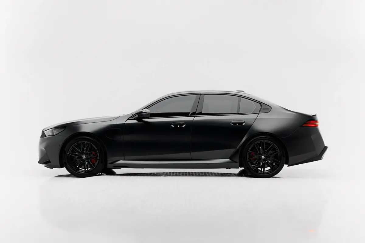 https://driveme-uae-kings.s3.me-central-1.amazonaws.com/media/images/cars/kings-uae-car-01fc47ea-a732-447a-bc63-6400fb3965f2.webp