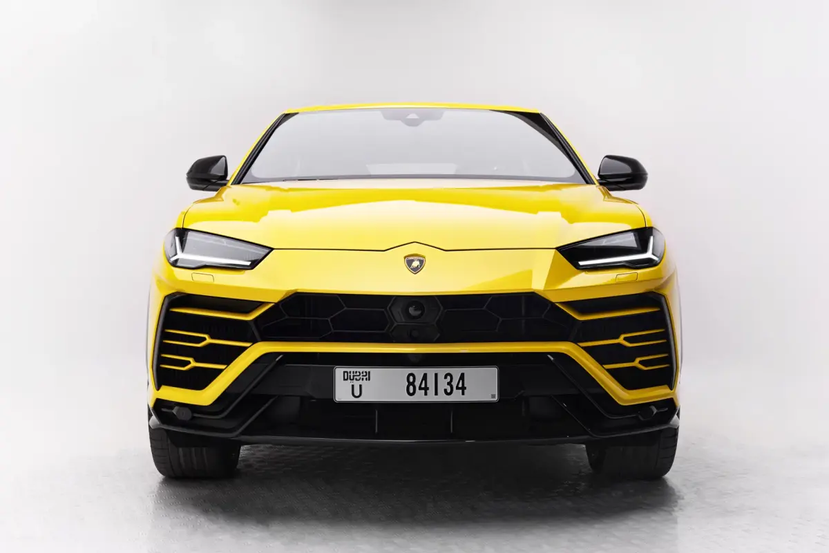 https://driveme-uae-kings.s3.me-central-1.amazonaws.com/media/images/cars/kings-uae-car-0708df98-2f4b-45fa-b6c2-3415faf74e14.webp