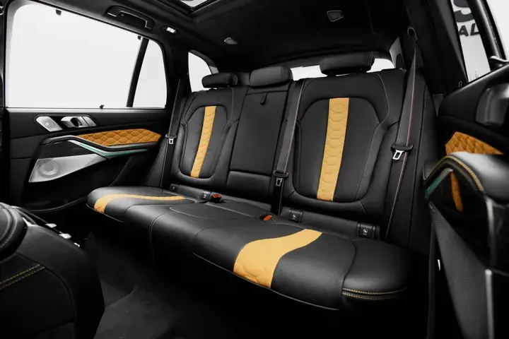 https://driveme-uae-kings.s3.me-central-1.amazonaws.com/media/images/cars/kings-uae-car-0b0fc32b-ee5b-4873-8b5b-bd11ca0e24b2_preview.webp