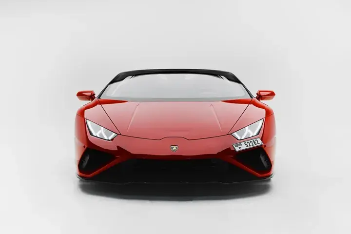 https://driveme-uae-kings.s3.me-central-1.amazonaws.com/media/images/cars/kings-uae-car-0e7c50dc-69b3-4044-b7dc-2dd13bbea9b4_preview.webp