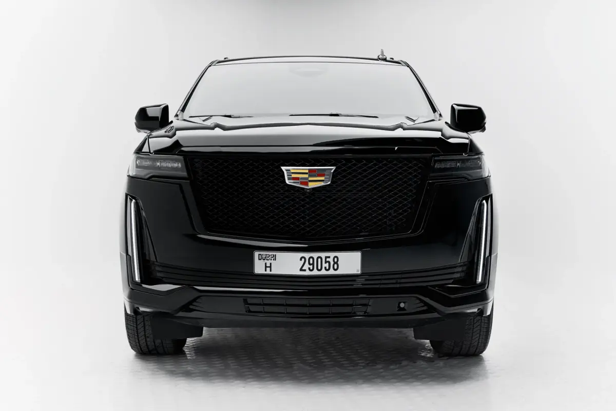 https://driveme-uae-kings.s3.me-central-1.amazonaws.com/media/images/cars/kings-uae-car-0f0eda92-45ed-4bd3-b67c-b08f7a7f6563.webp