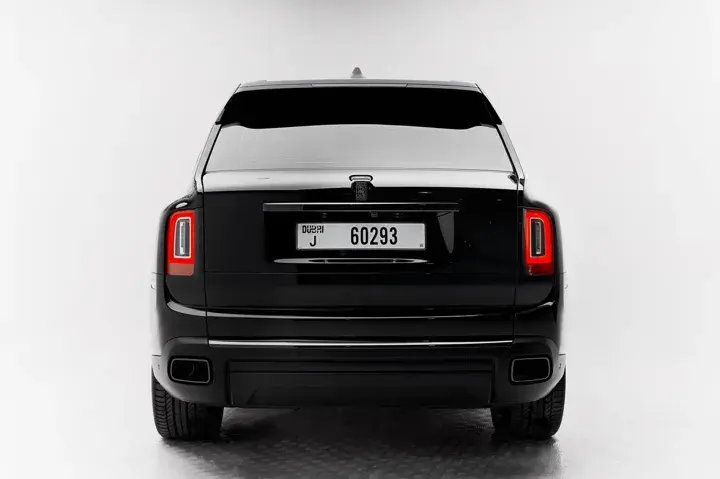 https://driveme-uae-kings.s3.me-central-1.amazonaws.com/media/images/cars/kings-uae-car-1976171a-24b2-4dee-bd45-564fd606aceb_preview.webp