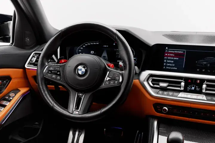 https://driveme-uae-kings.s3.me-central-1.amazonaws.com/media/images/cars/kings-uae-car-1f7100a4-aecc-4392-ab44-9da0c1c0da4d_preview.webp