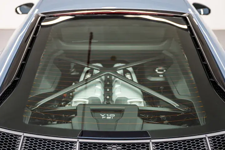 https://driveme-uae-kings.s3.me-central-1.amazonaws.com/media/images/cars/kings-uae-car-20638124-219c-45f8-8aa2-9b519e55fc5b_preview.webp