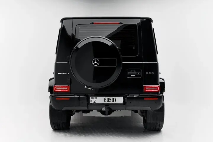 https://driveme-uae-kings.s3.me-central-1.amazonaws.com/media/images/cars/kings-uae-car-21ba7b13-c60b-4dcd-81f0-04b0fa3960e1_preview.webp