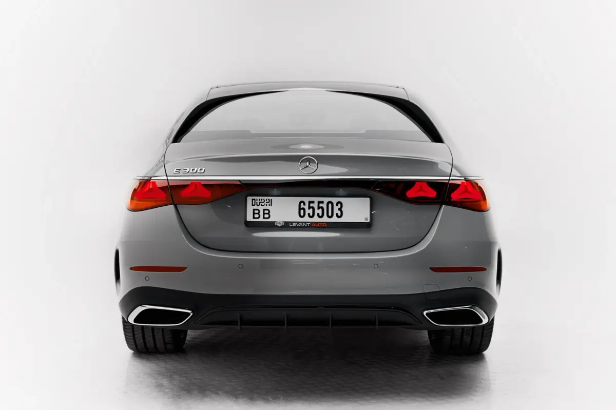 https://driveme-uae-kings.s3.me-central-1.amazonaws.com/media/images/cars/kings-uae-car-2ff474d0-d799-4bec-8b71-11d84b7af28b.webp