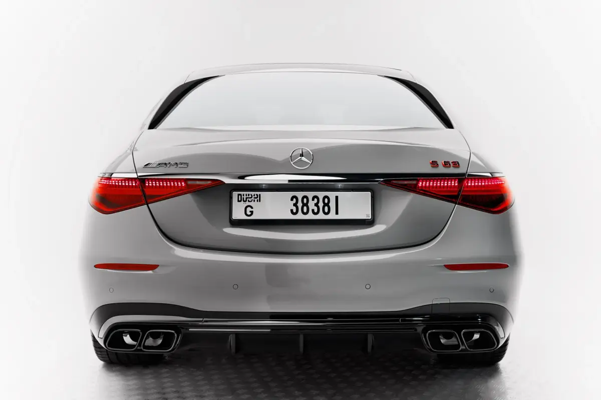 https://driveme-uae-kings.s3.me-central-1.amazonaws.com/media/images/cars/kings-uae-car-34c27485-7f97-47bb-bc35-728f44ca353c.webp