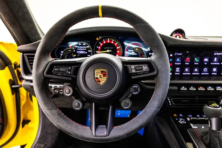 https://driveme-uae-kings.s3.me-central-1.amazonaws.com/media/images/cars/kings-uae-car-3a2154e2-039f-4e1b-9f6a-361e869a8de7_preview.webp