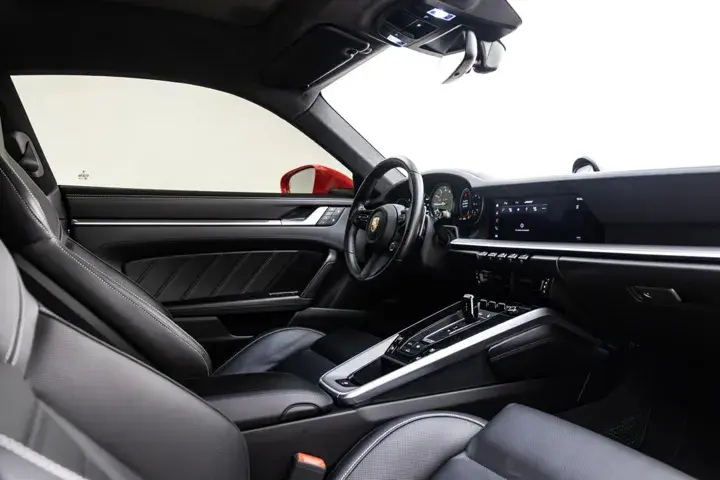 https://driveme-uae-kings.s3.me-central-1.amazonaws.com/media/images/cars/kings-uae-car-43ccba3a-0dfc-4c28-a0c6-bc840d24716a_preview.webp