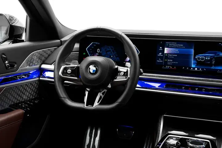 https://driveme-uae-kings.s3.me-central-1.amazonaws.com/media/images/cars/kings-uae-car-467190cf-ddcc-4454-baa1-b9eb8af17177_preview.webp