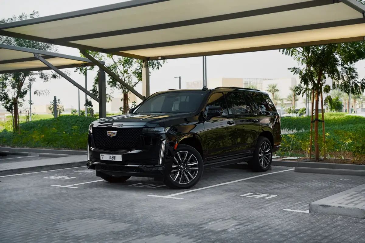https://driveme-uae-kings.s3.me-central-1.amazonaws.com/media/images/cars/kings-uae-car-46b87f81-7aa1-48e9-b925-fd8135adc5a9.webp