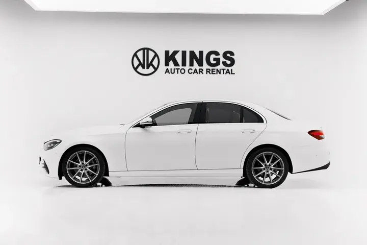 https://driveme-uae-kings.s3.me-central-1.amazonaws.com/media/images/cars/kings-uae-car-46e606f9-cc82-4952-8d37-b21b406bbab2_preview.webp