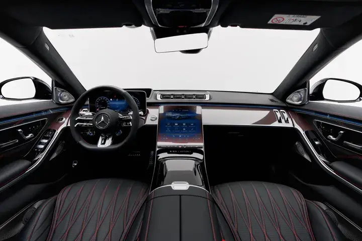https://driveme-uae-kings.s3.me-central-1.amazonaws.com/media/images/cars/kings-uae-car-4706954f-3140-47a6-abff-5ddb9644894e_preview.webp