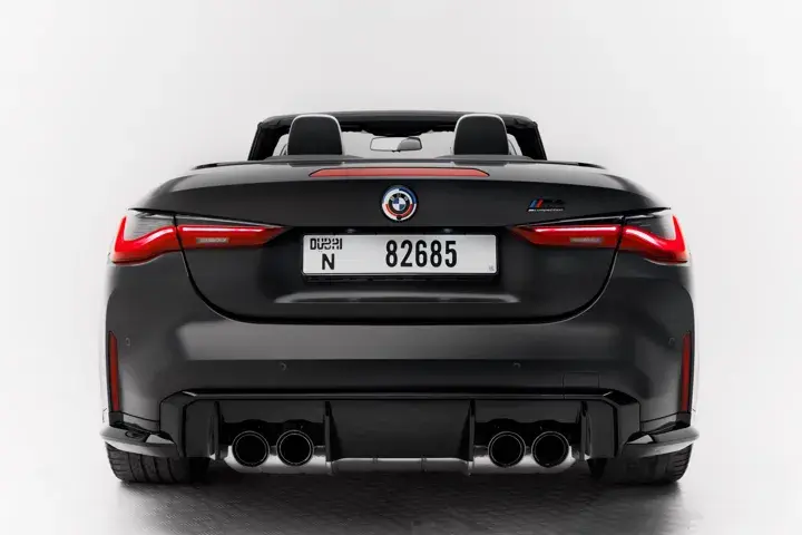 https://driveme-uae-kings.s3.me-central-1.amazonaws.com/media/images/cars/kings-uae-car-48c8b92c-b3a5-4743-927e-72d55b97b53d_preview.webp