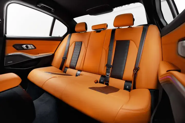 https://driveme-uae-kings.s3.me-central-1.amazonaws.com/media/images/cars/kings-uae-car-4f13ee49-bd95-4fc5-9360-78f4347a56ef_preview.webp
