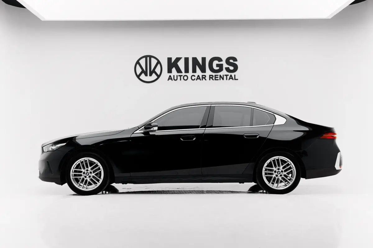 https://driveme-uae-kings.s3.me-central-1.amazonaws.com/media/images/cars/kings-uae-car-5050a7c9-287c-44de-a18c-798485ff6de2.webp
