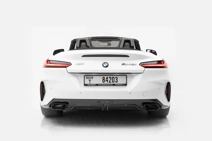 https://driveme-uae-kings.s3.me-central-1.amazonaws.com/media/images/cars/kings-uae-car-52bdb16b-46af-41fd-976d-0fb45328b166_preview.webp