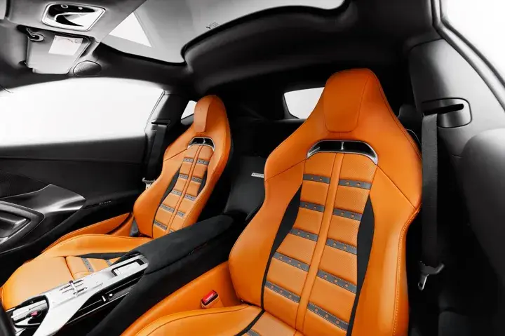 https://driveme-uae-kings.s3.me-central-1.amazonaws.com/media/images/cars/kings-uae-car-549e8c88-2b51-49d2-a619-4b745ae34a22_preview.webp