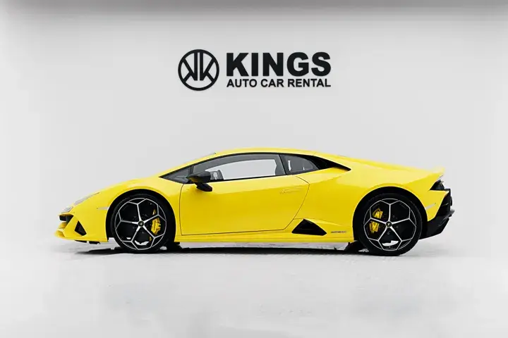 https://driveme-uae-kings.s3.me-central-1.amazonaws.com/media/images/cars/kings-uae-car-595b3eed-48a2-46d7-bad9-1366fd2b552e_preview.webp