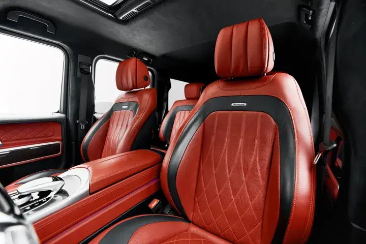 https://driveme-uae-kings.s3.me-central-1.amazonaws.com/media/images/cars/kings-uae-car-61f7abbe-4a5c-41b7-b464-d6040743490c_preview.webp