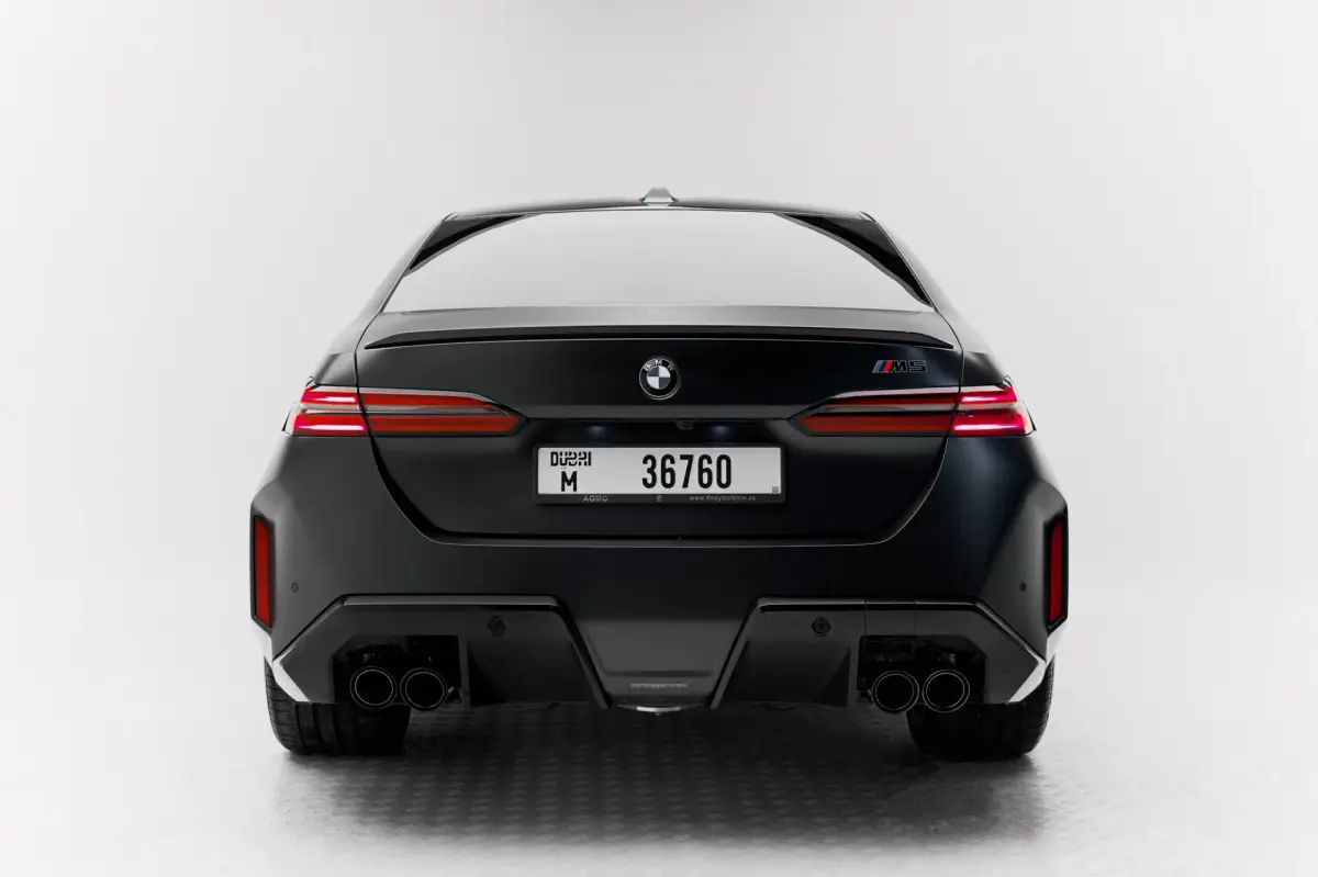 https://driveme-uae-kings.s3.me-central-1.amazonaws.com/media/images/cars/kings-uae-car-673712a9-4086-438f-884b-e05c38b668cc.webp