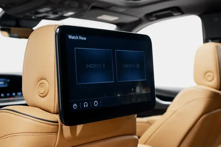 https://driveme-uae-kings.s3.me-central-1.amazonaws.com/media/images/cars/kings-uae-car-6753cceb-35f3-4847-98f0-4b5f3c4d0bfe_preview.webp