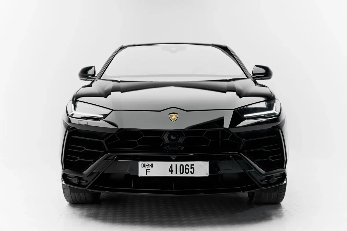 https://driveme-uae-kings.s3.me-central-1.amazonaws.com/media/images/cars/kings-uae-car-7699ed11-a6dc-4ac5-a2ce-3ddcdc9ca4fb.webp