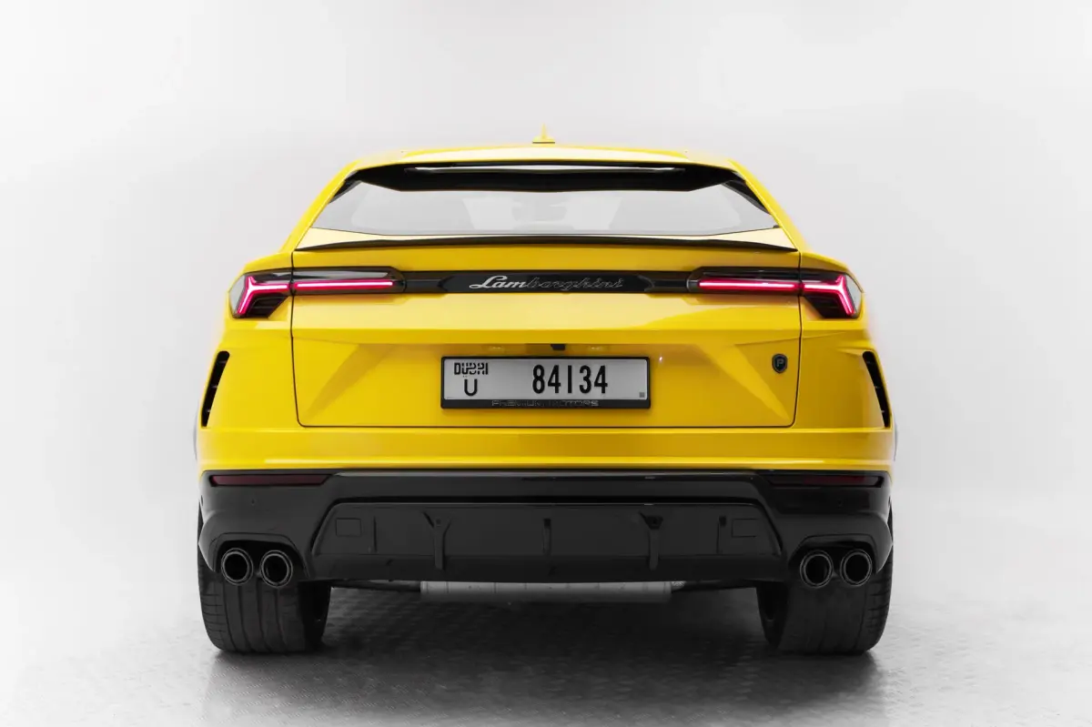 https://driveme-uae-kings.s3.me-central-1.amazonaws.com/media/images/cars/kings-uae-car-78d2f8f9-6091-4055-9c31-9d3b7febe7e3.webp