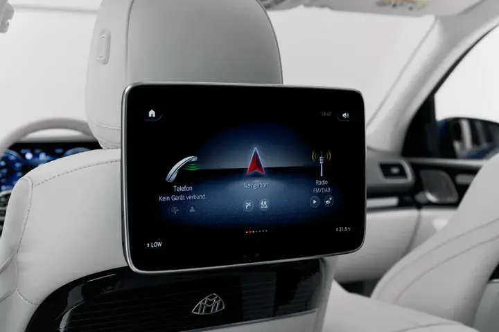 https://driveme-uae-kings.s3.me-central-1.amazonaws.com/media/images/cars/kings-uae-car-79e05b39-a3b4-416b-ae6a-c1c25e3c585c_preview.webp