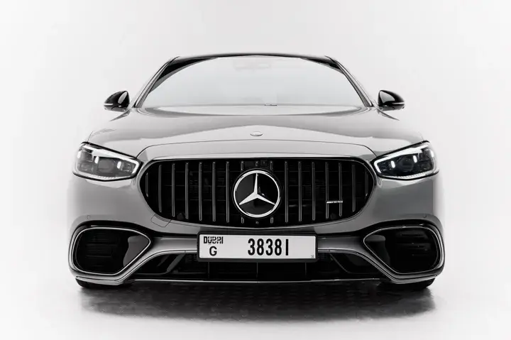 https://driveme-uae-kings.s3.me-central-1.amazonaws.com/media/images/cars/kings-uae-car-7b908286-2f03-4096-a5e4-4d0fac5c30c4_preview.webp