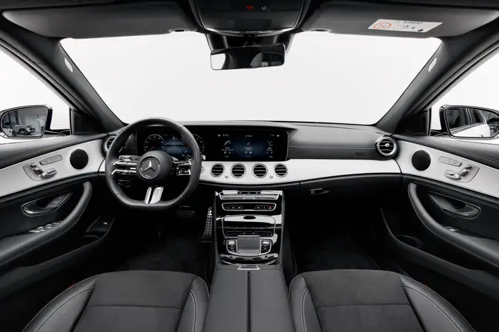 https://driveme-uae-kings.s3.me-central-1.amazonaws.com/media/images/cars/kings-uae-car-7bb0188f-d3ec-4042-a677-3c360b8c4c3e_preview.webp