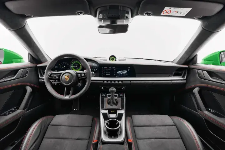 https://driveme-uae-kings.s3.me-central-1.amazonaws.com/media/images/cars/kings-uae-car-7bff037e-e30a-45ef-b5ee-a9d51efbb36b_preview.webp