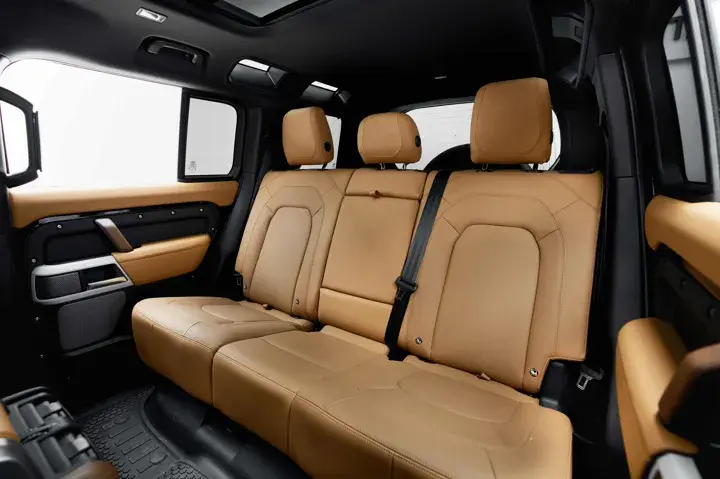 https://driveme-uae-kings.s3.me-central-1.amazonaws.com/media/images/cars/kings-uae-car-80105133-251f-4bcb-8a05-f9f70fcc0653_preview.webp