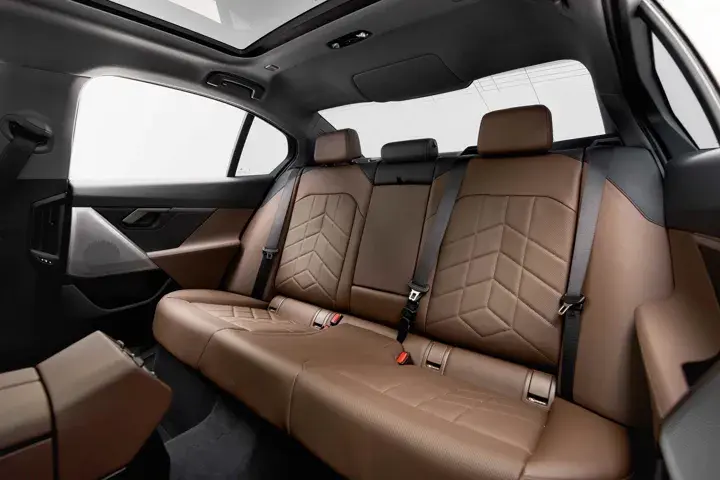 https://driveme-uae-kings.s3.me-central-1.amazonaws.com/media/images/cars/kings-uae-car-8358cb2d-7a38-4450-8f5e-9da21e5315c6_preview.webp