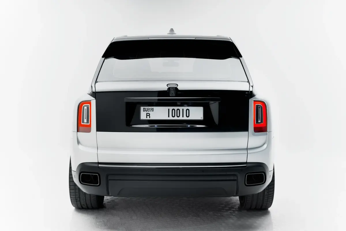 https://driveme-uae-kings.s3.me-central-1.amazonaws.com/media/images/cars/kings-uae-car-85434228-5361-4f05-84c2-a83d6e222180.webp