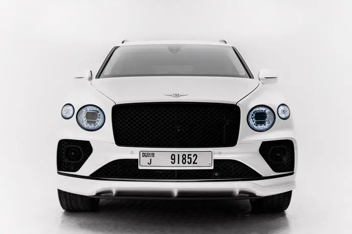 https://driveme-uae-kings.s3.me-central-1.amazonaws.com/media/images/cars/kings-uae-car-87e90f63-afd7-46c4-ad61-ac4db57722bd_preview.webp