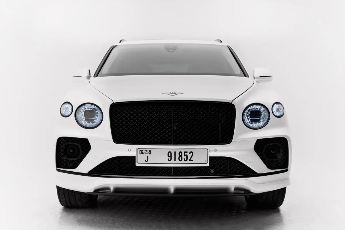 https://driveme-uae-kings.s3.me-central-1.amazonaws.com/media/images/cars/kings-uae-car-87e90f63-afd7-46c4-ad61-ac4db57722bd.webp