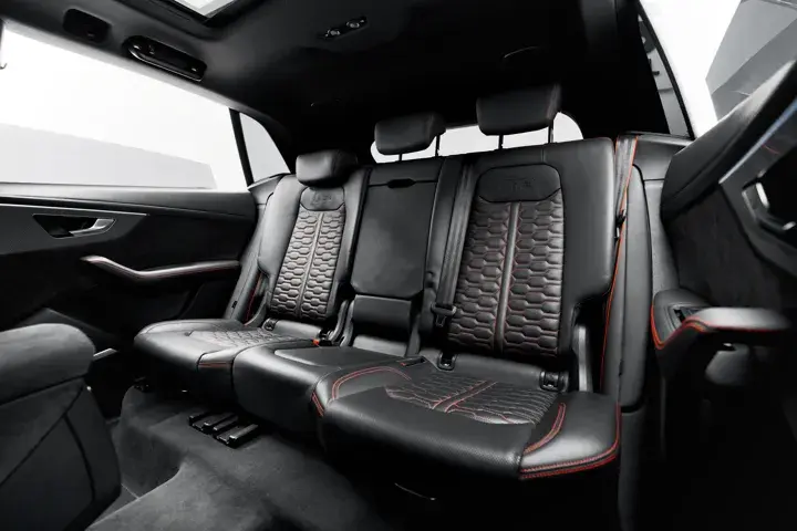 https://driveme-uae-kings.s3.me-central-1.amazonaws.com/media/images/cars/kings-uae-car-8bf8980a-5147-4dae-9651-584a61791b8d_preview.webp