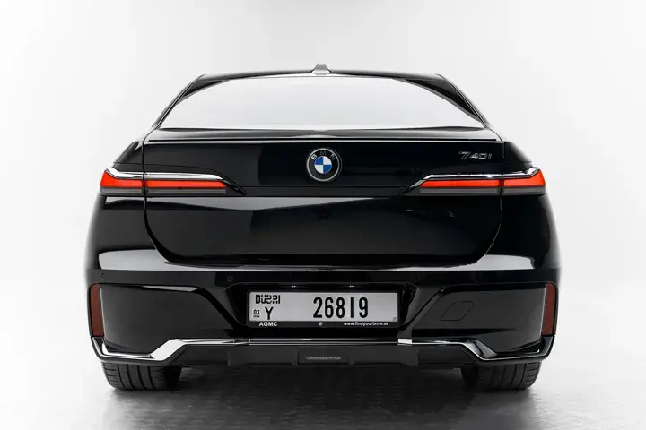 https://driveme-uae-kings.s3.me-central-1.amazonaws.com/media/images/cars/kings-uae-car-9e913bcb-e36d-47f1-9bb3-7d1a85b38020_preview.webp
