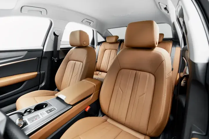 https://driveme-uae-kings.s3.me-central-1.amazonaws.com/media/images/cars/kings-uae-car-a4829947-9b43-41cf-acf5-9804b223cde3_preview.webp
