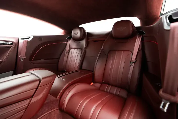 https://driveme-uae-kings.s3.me-central-1.amazonaws.com/media/images/cars/kings-uae-car-aaca8675-33a6-4e3e-8f9a-426a299cf345_preview.webp