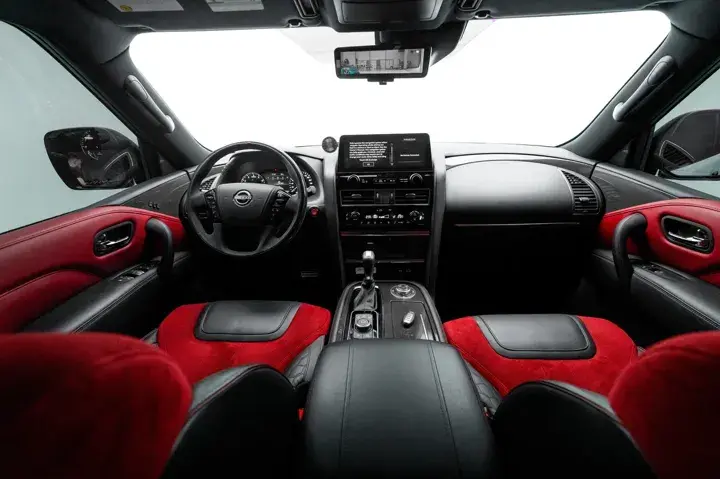 https://driveme-uae-kings.s3.me-central-1.amazonaws.com/media/images/cars/kings-uae-car-adb79f82-ab05-4c01-92ac-eb4f09310584_preview.webp