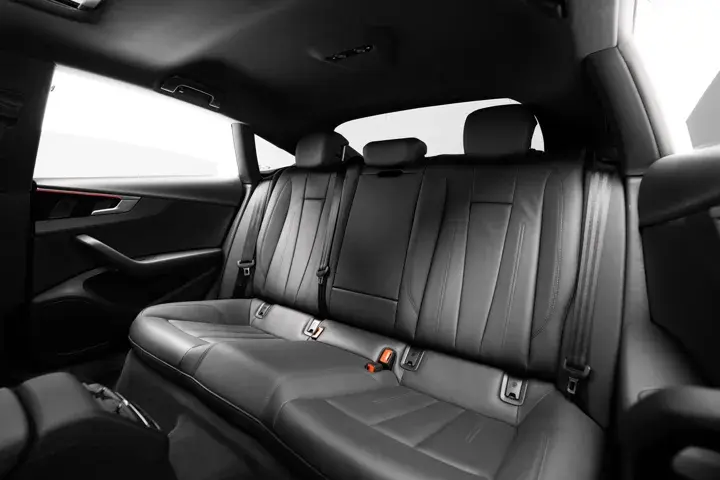 https://driveme-uae-kings.s3.me-central-1.amazonaws.com/media/images/cars/kings-uae-car-af55c698-3380-48e8-ad33-e19b2290bdcd_preview.webp