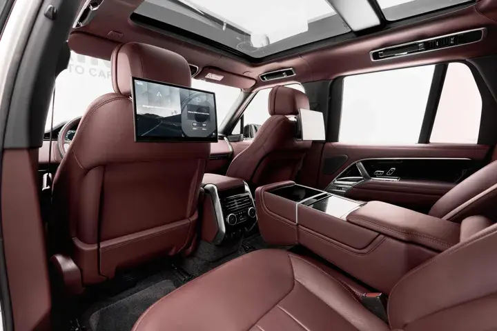 https://driveme-uae-kings.s3.me-central-1.amazonaws.com/media/images/cars/kings-uae-car-b3e3b5db-c18b-44df-8dd7-02adbb44b251_preview.webp
