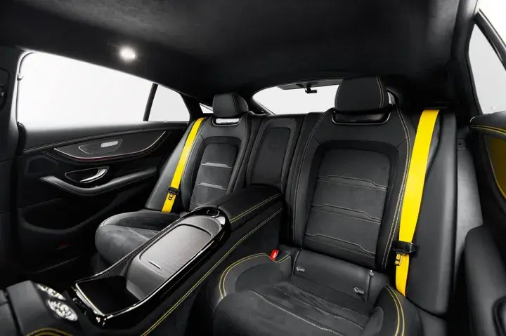 https://driveme-uae-kings.s3.me-central-1.amazonaws.com/media/images/cars/kings-uae-car-b50ad1bb-404a-4a60-9e56-aa788d14baa9_preview.webp