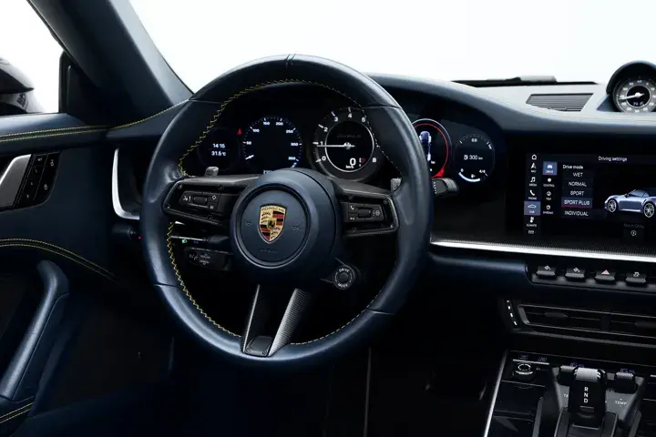 https://driveme-uae-kings.s3.me-central-1.amazonaws.com/media/images/cars/kings-uae-car-b7df6247-f57a-4236-bd98-91b1bc193d18_preview.webp