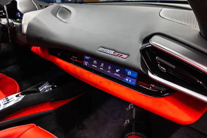 https://driveme-uae-kings.s3.me-central-1.amazonaws.com/media/images/cars/kings-uae-car-bc82878e-85ed-47e2-afa1-636d33d6317c_preview.webp