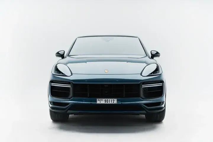 https://driveme-uae-kings.s3.me-central-1.amazonaws.com/media/images/cars/kings-uae-car-bcb2bcf1-6a6e-4daf-91a9-bb923649fe28_preview.webp