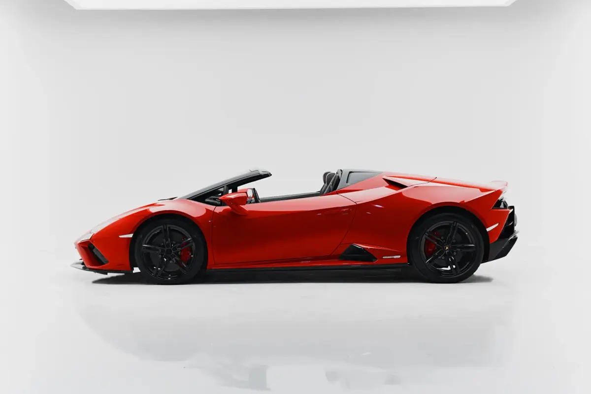 https://driveme-uae-kings.s3.me-central-1.amazonaws.com/media/images/cars/kings-uae-car-bd7bdef0-901a-409d-adc3-f22acf15aa5a.webp