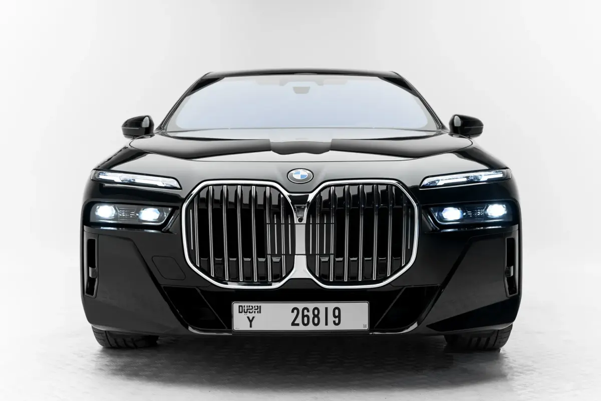 https://driveme-uae-kings.s3.me-central-1.amazonaws.com/media/images/cars/kings-uae-car-c34a51ed-4ad6-4644-9f0b-aa12037a39ab.webp